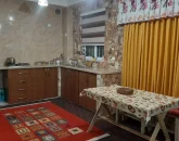 آشپزخانه با کابینت و میز غذاخوری خانه ویلایی در اردبیل 4654385347