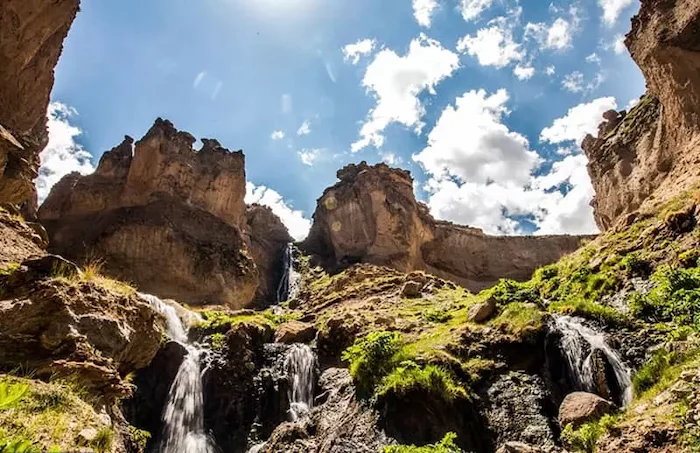 آبشار دوقلو و هوایی دلنشین در شیروان دره سی اردبیل 514687469916332